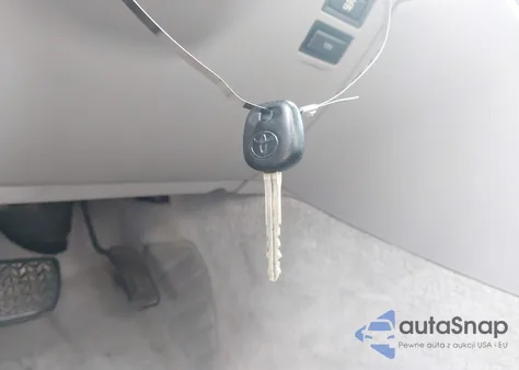 2002 Toyota Avalon Xls from USA, damaged, VIN 4T1BF28B42U203828